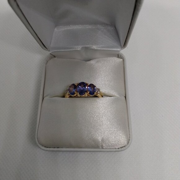 Beautiful tanzanite ring, size 6! - Picture 9 of 10